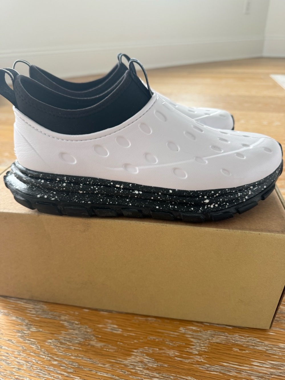 Men's Kane Revive AC - White / Black size 9 - Picture 2 of 7